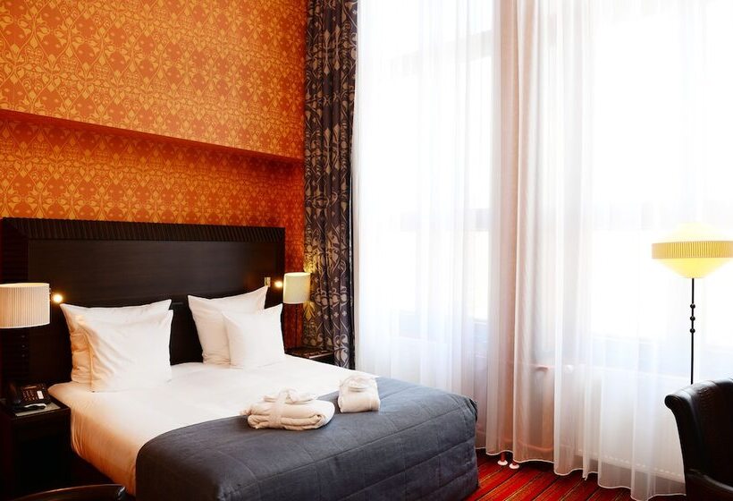 Номер Deluxe, Grand Hotel Amrâth Amsterdam