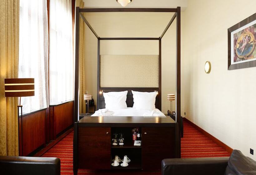 Полулюкс, Grand Hotel Amrâth Amsterdam