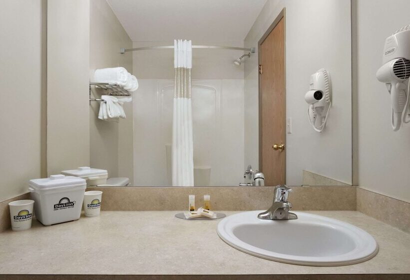 スイート, Days Inn By Wyndham Red Deer