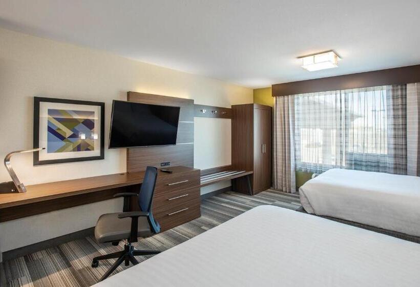 سوییت, Holiday Inn Express & Suites Medicine Hat, An Ihg