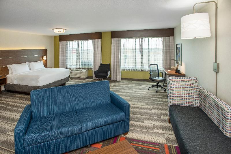 سوئیت با تخت بزرگ, Holiday Inn Express & Suites Medicine Hat, An Ihg
