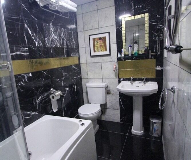 Люкс Сеньор, Opulence Boutique
