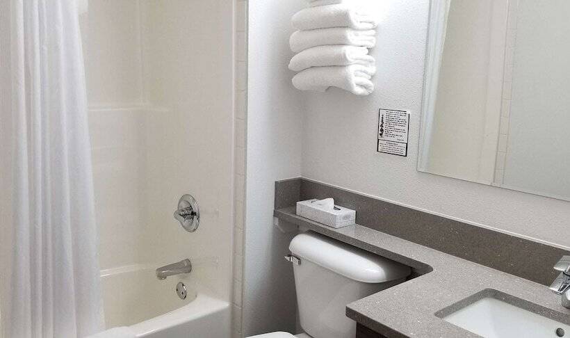 Quarto Estandar Cama Casal, Surestay Plus Hotel By Best Western Lethbridge