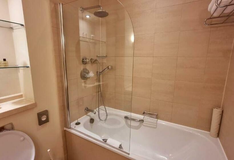 Camera Executive, The Park City Grand Plaza Kensington