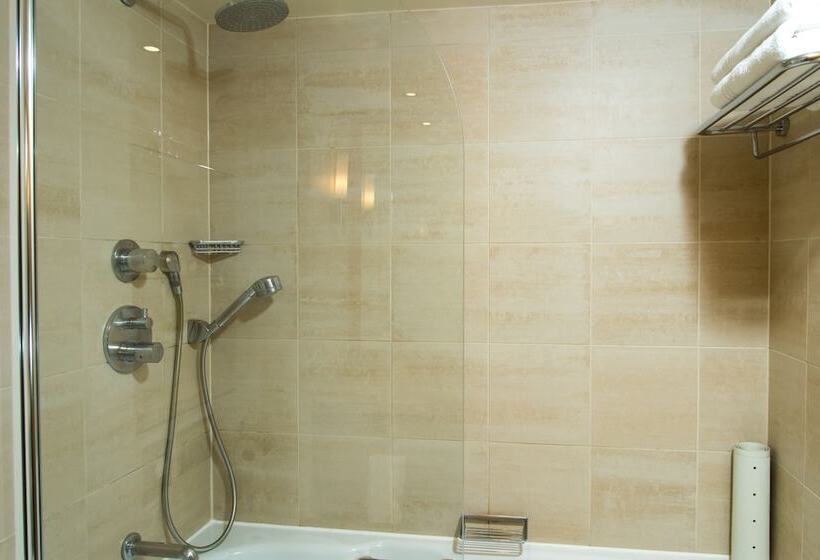 Tripla Executive, The Park City Grand Plaza Kensington
