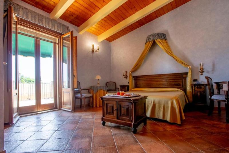 Полулюкс, Il Podere Hotel Restaurant
