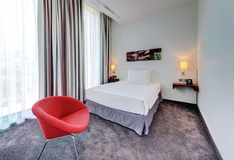 سوییت جونیور, Hilton Garden Inn Stuttgart Neckarpark