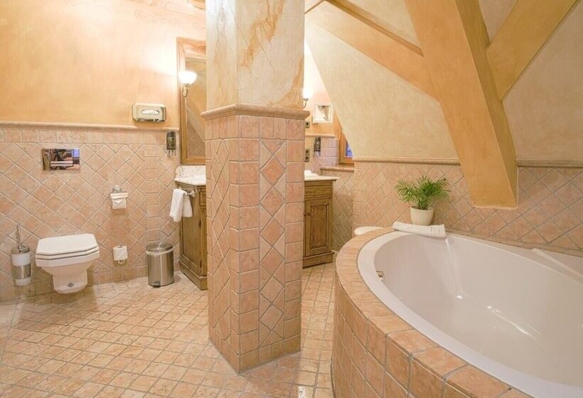 Romantikzimmer, Historik Hotel Gotisches Haus Garni