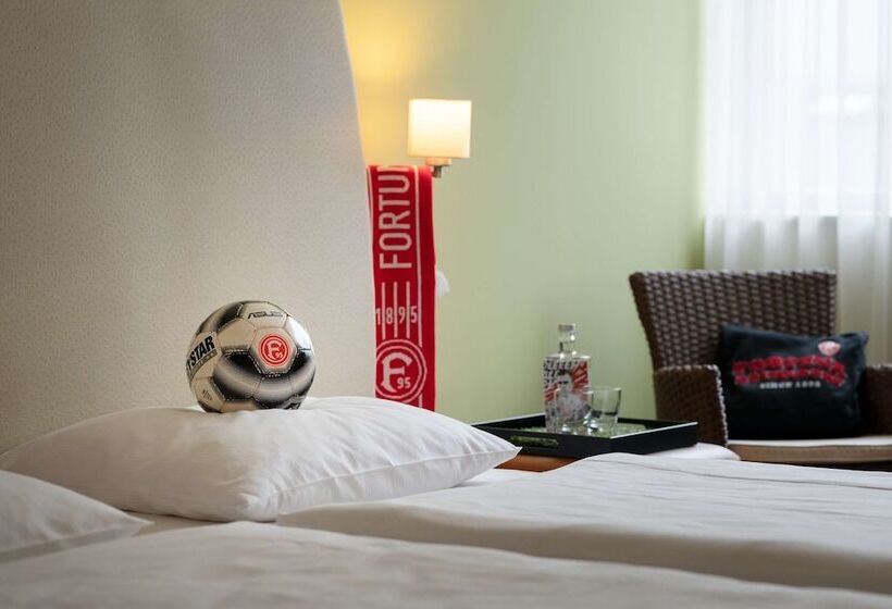 Номер Стандарт, Tulip Inn Hotel Düsseldorf Arena