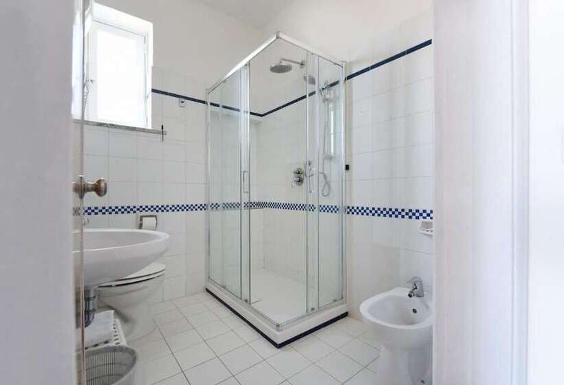 غرفة قياسية, Baia Di Puolo