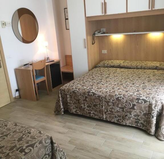 Четырехместный Номер Стандарт, Bellevue