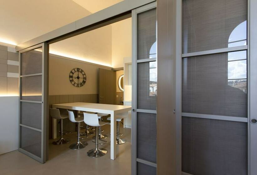 سوییت لوکس, Palazzo Dei Ciompi Suites