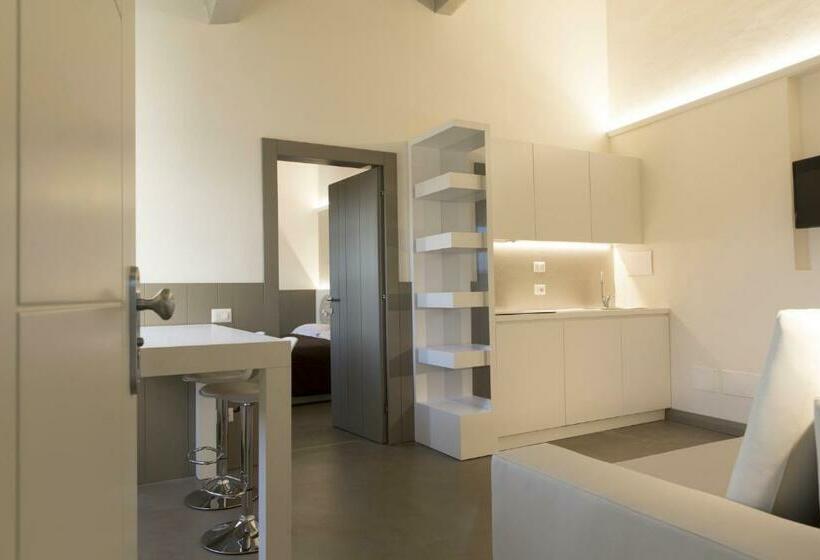 سوییت لوکس, Palazzo Dei Ciompi Suites
