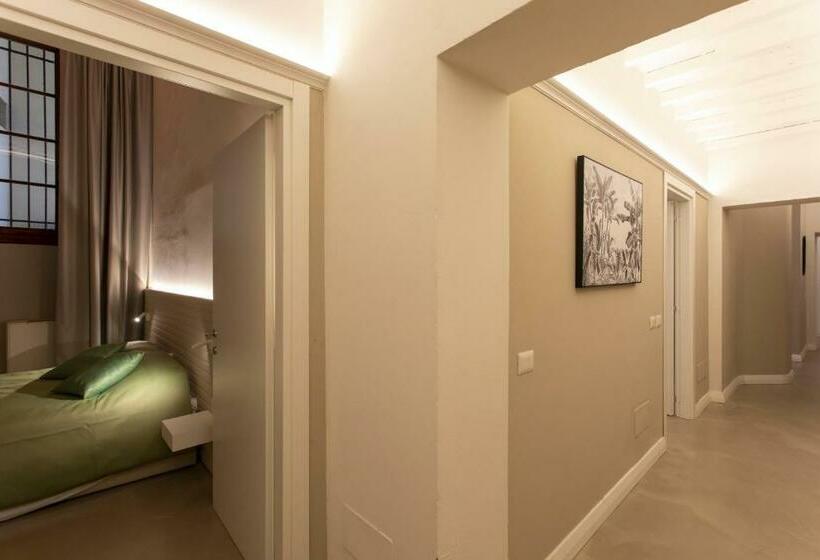 سوئیت پرزیدنت, Palazzo Dei Ciompi Suites