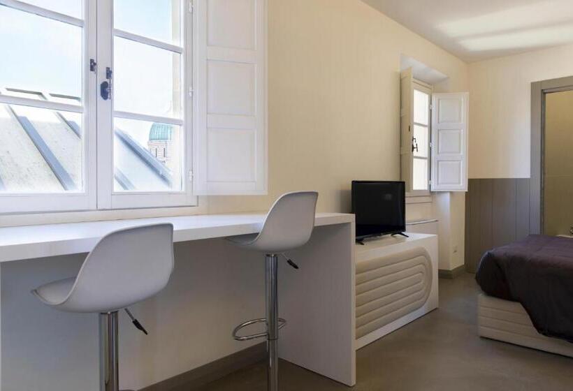 سوییت لوکس, Palazzo Dei Ciompi Suites