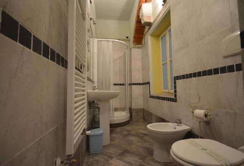 سوییت, Antica Residenza Del Gallo