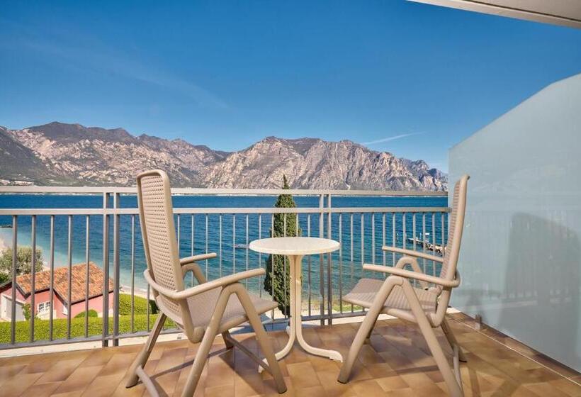 Quarto Triplo Estandar, Astoria   3stelle S