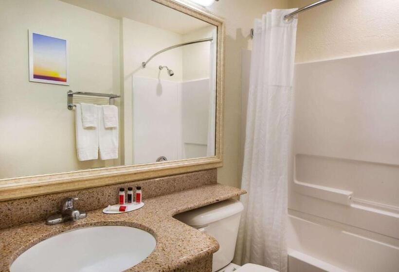 Suite, Days Inn & Suites By Wyndham Antioch