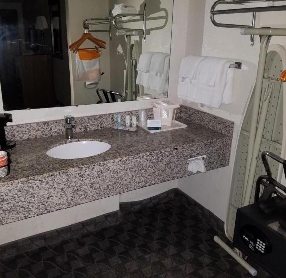 스탠다드 룸 1층, Quality Inn New River Gorge