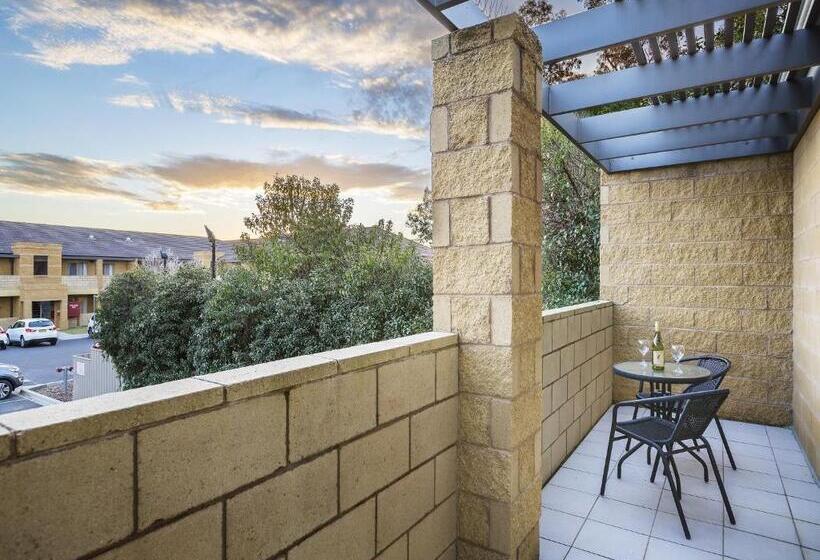 آپارتمان مدیریتی 2 خوابه, Quest Wagga Wagga