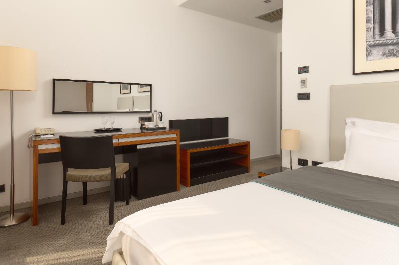 اتاق استاندارد, Atrium