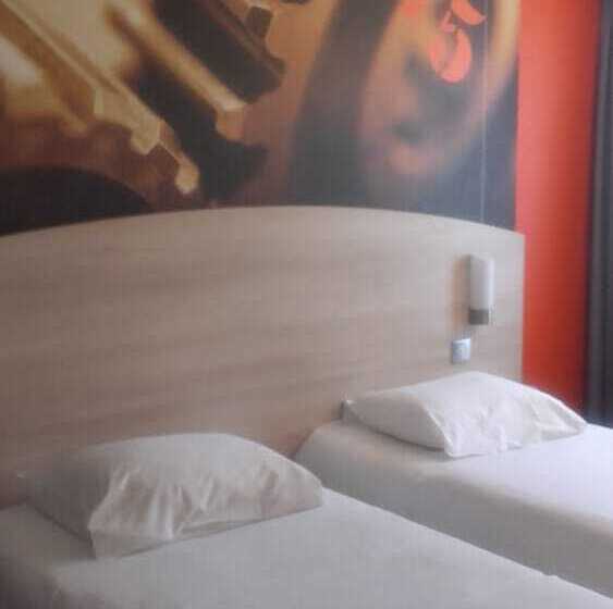 חדר סטנדרט, Brit Hotel La Rochelle Périgny