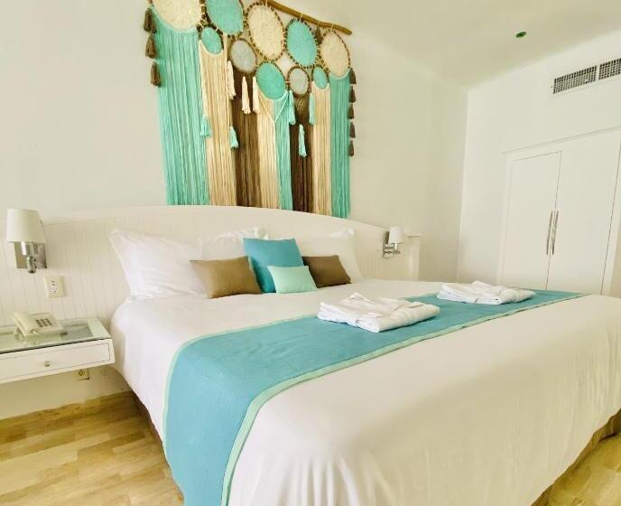 Büyük Çift Kişilik Yataklı Standart Oda, Cyan Cancun Resort & Spa