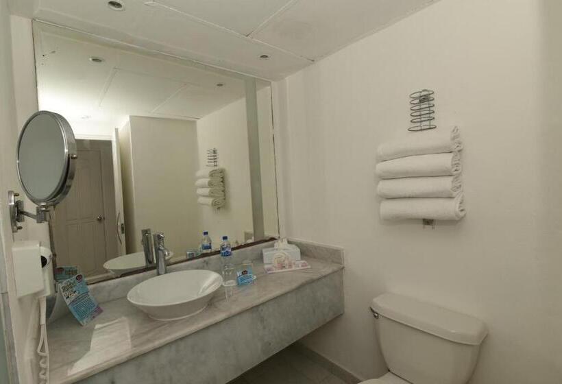 Deniz Manzaralı Dört Kişilik Standart Oda, Cyan Cancun Resort & Spa