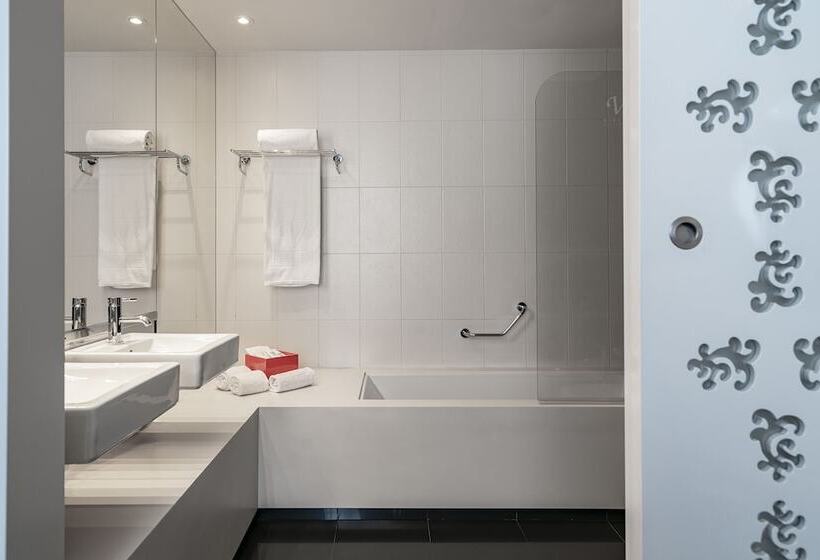 Quarto Economy, Vincci Via 66