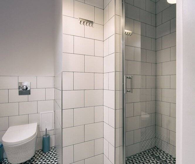 Апартаменты Basic 1 Спальня, Old Town Kanonia Hostel & Apartments