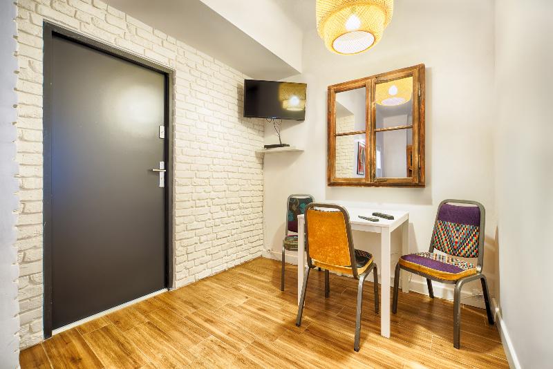Апартаменты 1 Спальня, Old Town Kanonia Hostel & Apartments