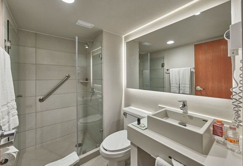 Люкс, City Express Suites By Marriott Queretaro