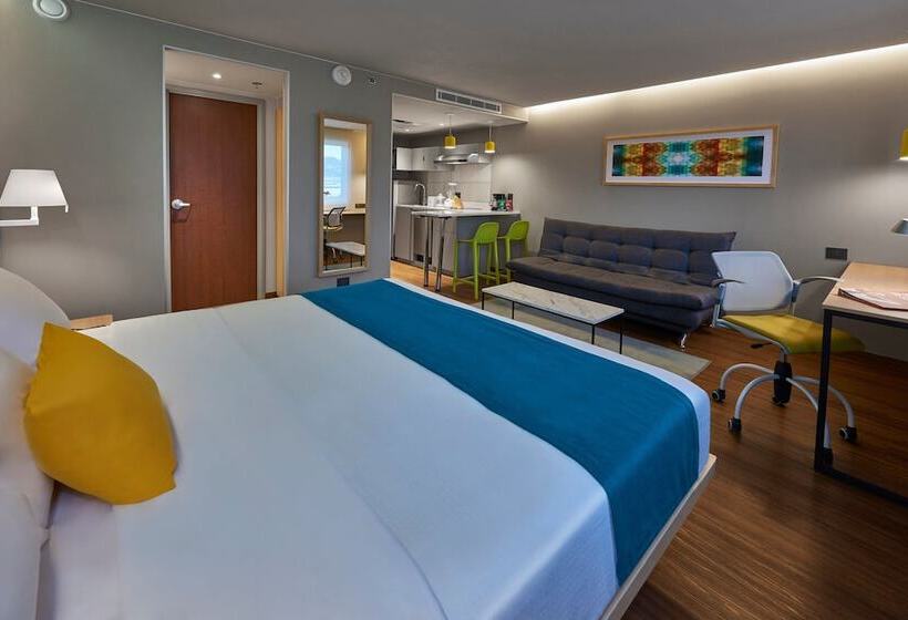Люкс, City Express Suites By Marriott Queretaro