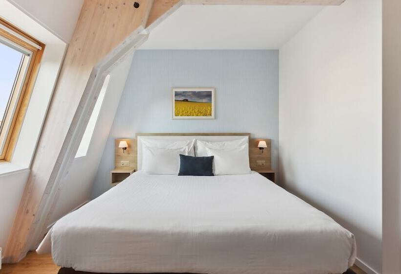 Номер Стандарт, Hôtel De La Couronne