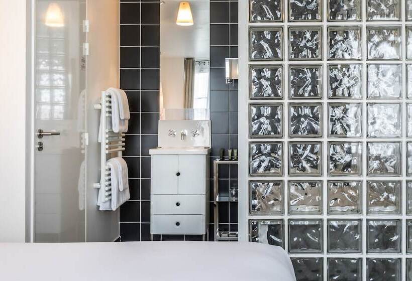 اتاق استاندارد, Kube Hotel Paris