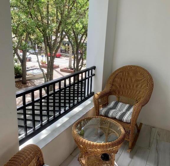 带大床的豪华间, Inn On Fifth