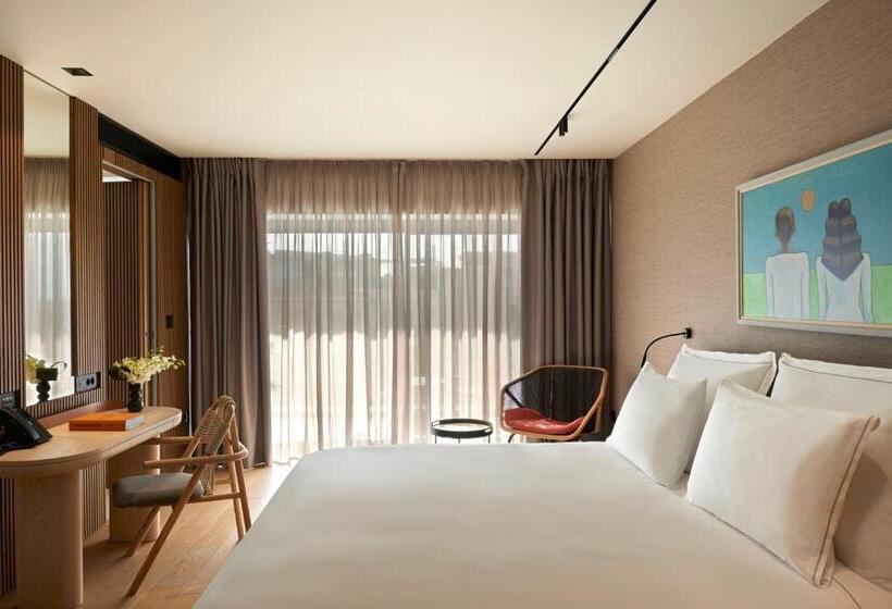 Люкс Боковой Вид на Море, Dusit Suites Athens