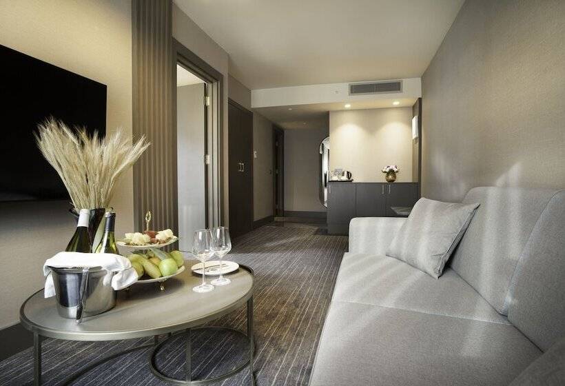 سوییت با چشم‌انداز دریا, Arts Hotel Taksim
