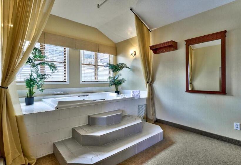 带大床的套房, Sun Peaks Lodge
