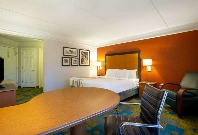 Номер Deluxe Кровать Кинг, La Quinta By Wyndham Charlotte Airport South