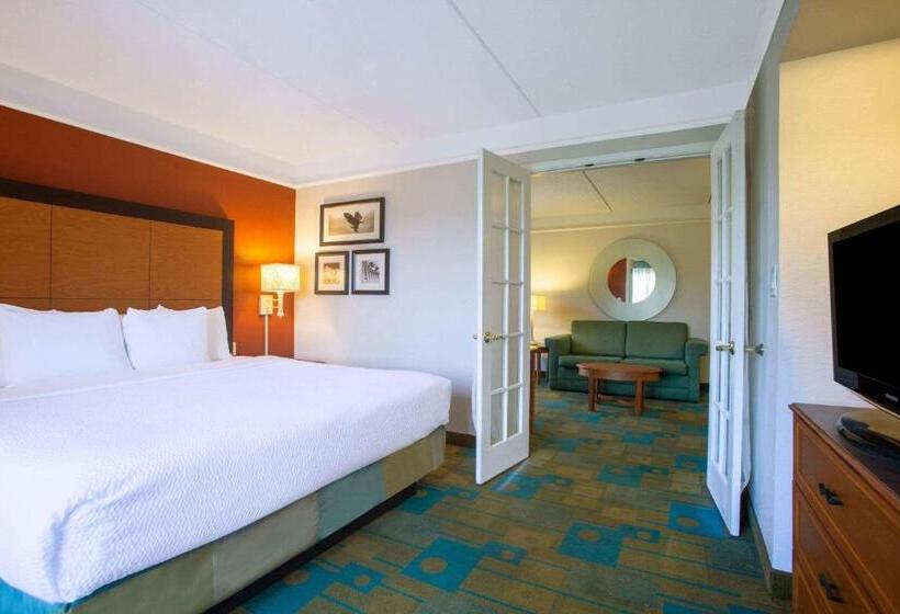 Люкс Кровать Кинг, La Quinta By Wyndham Charlotte Airport South