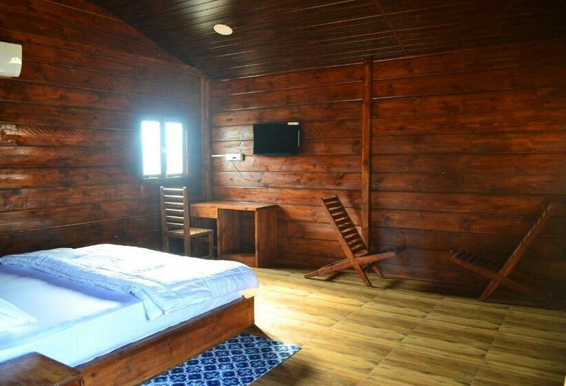 标准间带游泳池, Radhika Eco Resort