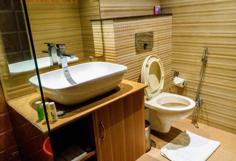 Номер Deluxe, Justa Palampur Resort & Convention Centre