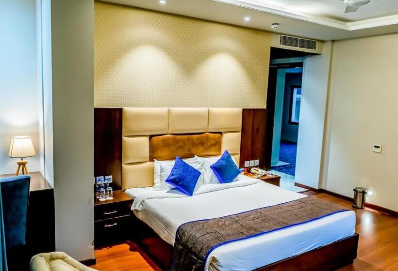 디럭스 룸, Justa Palampur Resort & Convention Centre