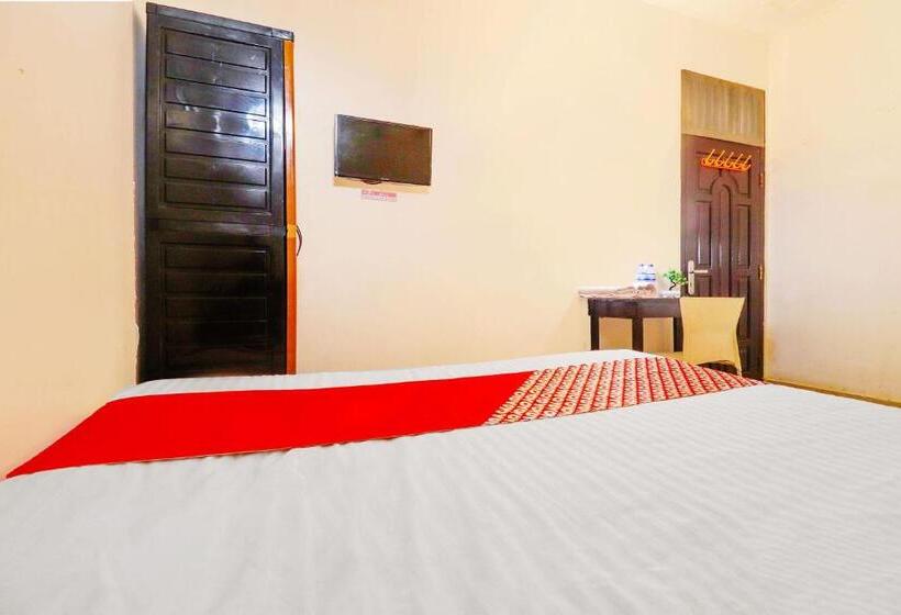 디럭스 룸, Steze Guest House Syariah Redpartner