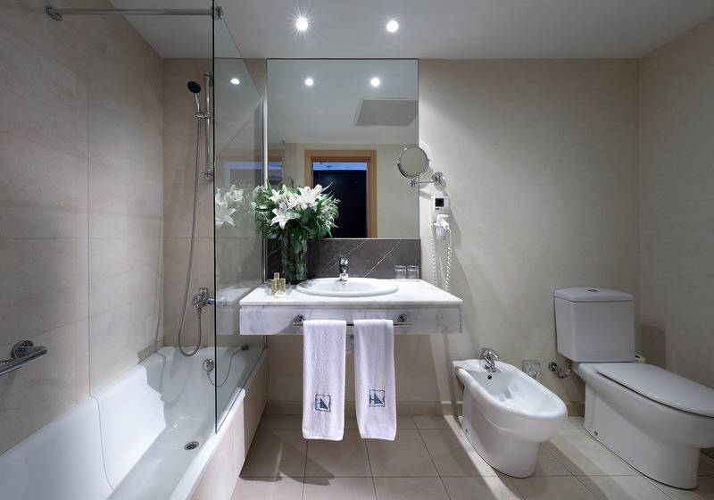 Номер Стандарт, Eurostars Zaragoza