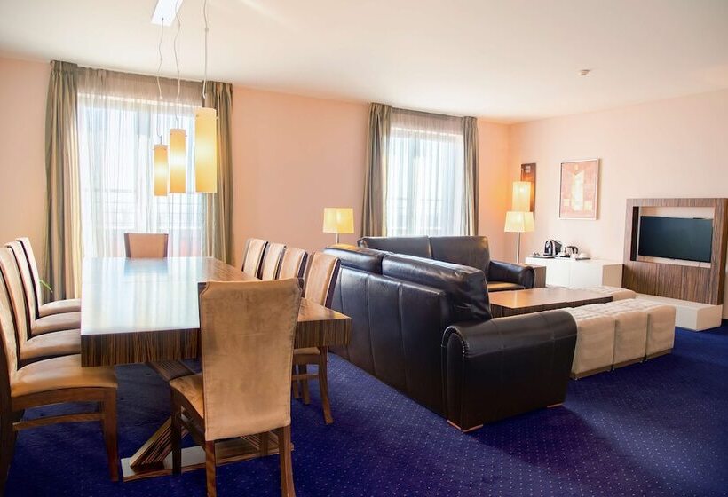 Люкс с Видом, Metropolitan Hotel Sofia, A Member Of Radisson Individuals