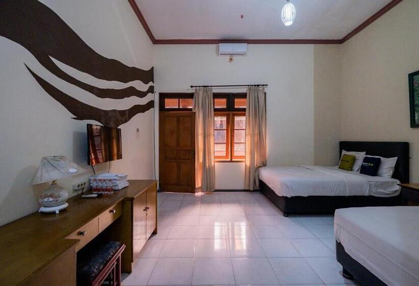 اتاق خانوادگی, Urbanview Hotel Near Jatim Park 1 By Reddoorz
