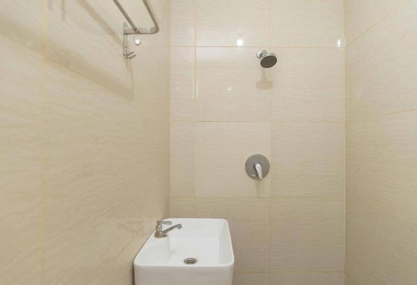 디럭스 룸, Reddoorz Plus Near Eka Hospital Bsd 5