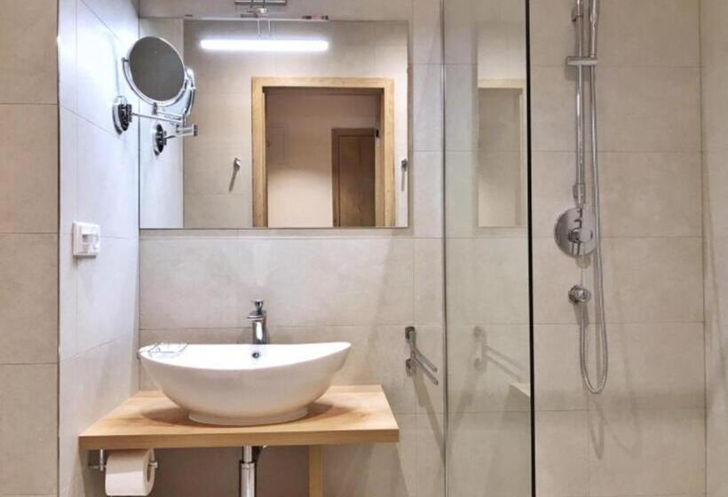带阳台的豪华间, Wellness Penzion Lázně Kvilda